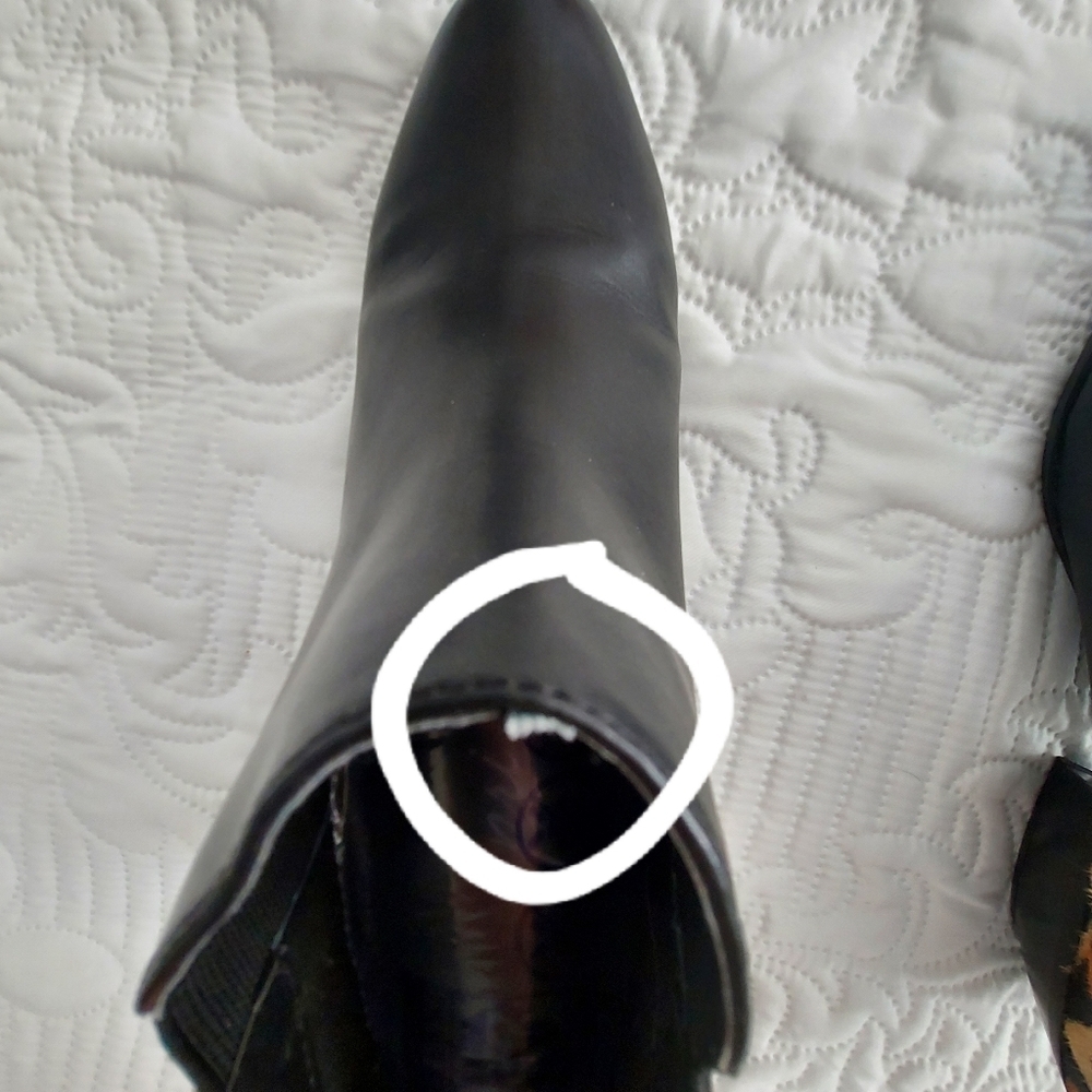 Apri by Italian Shoemakers Gear 2 Booties - Picture 10 of 11